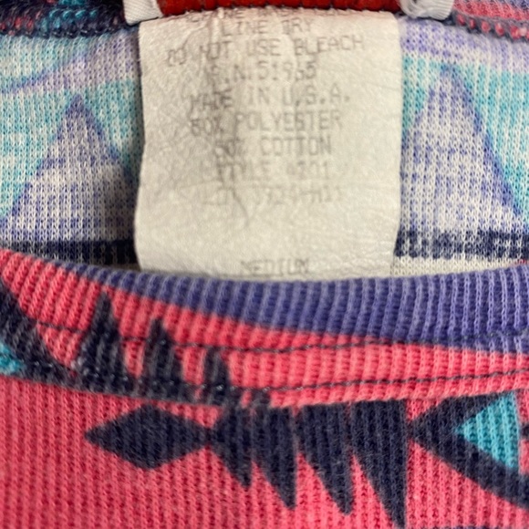 90’s Southwestern Print Made in USA Tee - Picture 4 of 8